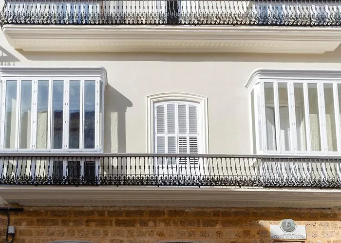 Estudio Brujo By Cadiz4rentals